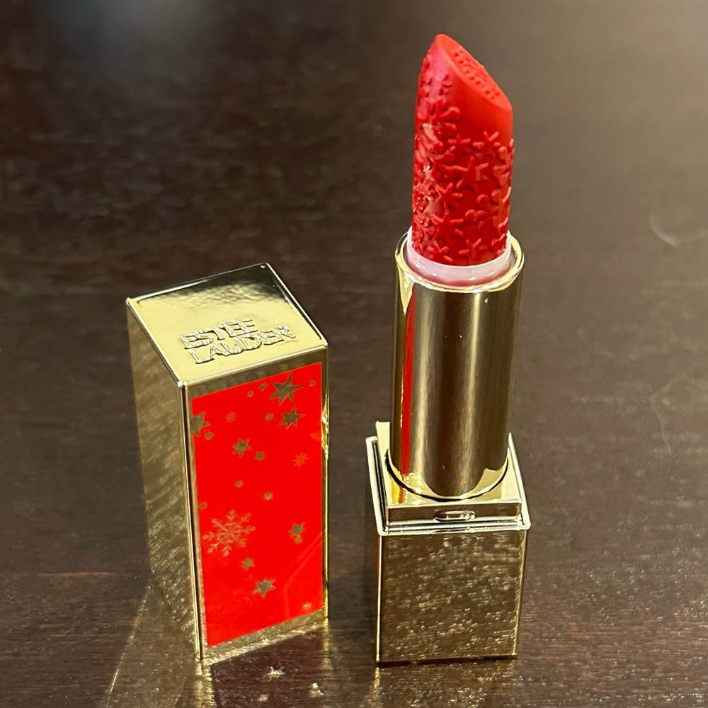 Estée Lauder Pure Color Envy Lipstick 540 Immortal red - Picture 5 of 5